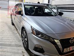 نيسان ألتيما